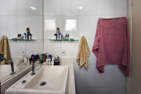 Apartamento à venda com 57m², 2 quartos e 1 vagaBanheiro