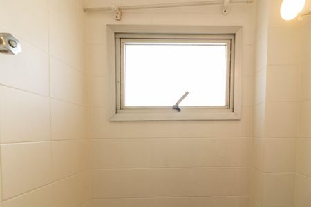 Apartamento à venda com 65m², 2 quartos e 1 vaga Apartamento à venda com 65m², 2 quartos e 1 vagaBanheiro de Serviço