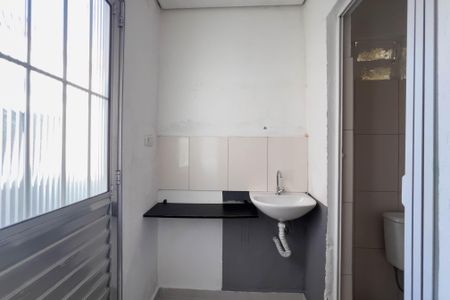 Casa para alugar com 45m², 1 quarto e sem vaga Casa para alugar com 45m², 1 quarto e sem vagaBanheiro