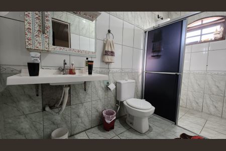 Casa à venda com 250m², 3 quartos e 2 vagasBanheiro da Suíte