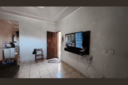 Casa à venda com 250m², 3 quartos e 2 vagasSala