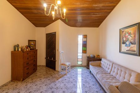 Casa à venda com 465m², 4 quartos e 3 vagas Casa à venda com 465m², 4 quartos e 3 vagasSala 2