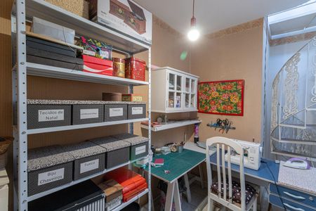 Casa à venda com 465m², 4 quartos e 3 vagas Casa à venda com 465m², 4 quartos e 3 vagasQuarto de Serviço