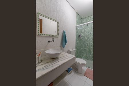 Casa à venda com 465m², 4 quartos e 3 vagas Casa à venda com 465m², 4 quartos e 3 vagasBanheiro de Serviço