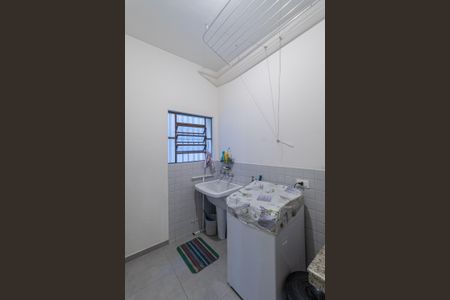 Casa à venda com 465m², 4 quartos e 3 vagas Casa à venda com 465m², 4 quartos e 3 vagasÁrea de Serviço