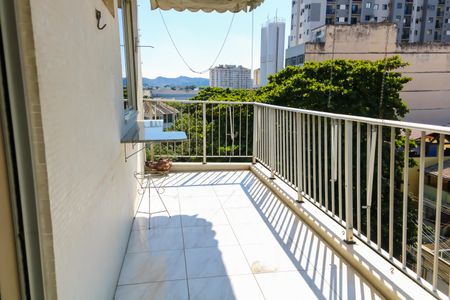 Apartamento à venda com 75m², 2 quartos e 1 vagaVaranda da Sala