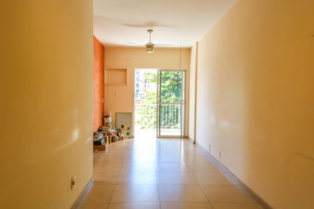 Apartamento à venda com 75m², 2 quartos e 1 vagaSala