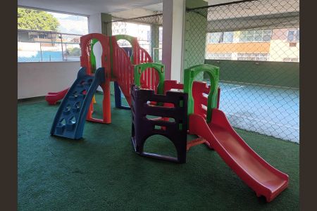 Apartamento à venda com 75m², 2 quartos e 1 vagaÁrea comum - Playground