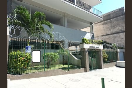 Apartamento à venda com 75m², 2 quartos e 1 vagaFachada