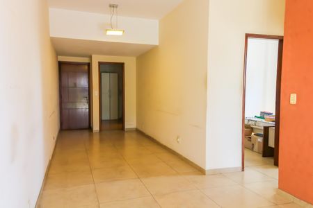 Apartamento à venda com 75m², 2 quartos e 1 vagaSala