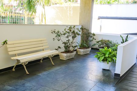 Apartamento à venda com 75m², 2 quartos e 1 vagaEntrada