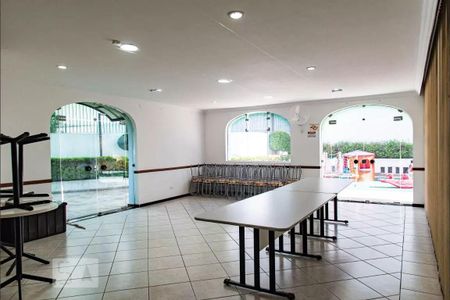 Apartamento à venda com 65m², 2 quartos e 1 vagaÁrea comum