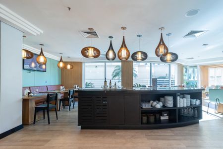 Studio à venda com 26m², 1 quarto e 1 vaga Studio à venda com 26m², 1 quarto e 1 vagaÁrea comum - Restaurante