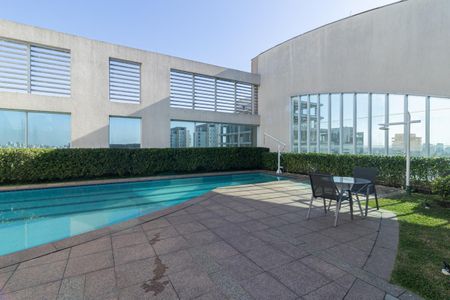 Studio à venda com 26m², 1 quarto e 1 vaga Studio à venda com 26m², 1 quarto e 1 vagaÁrea comum - Piscina