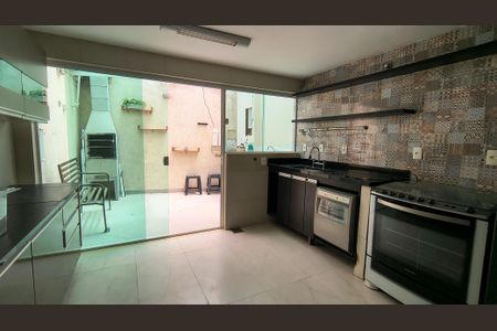 Casa de condomínio para alugar com 145m², 4 quartos e 2 vagas Casa de condomínio para alugar com 145m², 4 quartos e 2 vagasCozinha