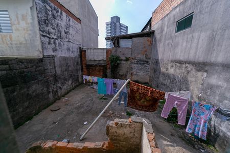 Casa à venda com 203m², 2 quartos e 2 vagas Casa à venda com 203m², 2 quartos e 2 vagasQuintal