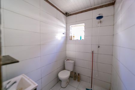 Casa à venda com 203m², 2 quartos e 2 vagas Casa à venda com 203m², 2 quartos e 2 vagasBanheiro