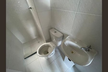 Apartamento para alugar com 37m², 2 quartos e 1 vaga Apartamento para alugar com 37m², 2 quartos e 1 vagaBanheiro