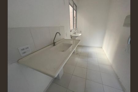 Apartamento para alugar com 37m², 2 quartos e 1 vaga Apartamento para alugar com 37m², 2 quartos e 1 vagaCozinha e Área de Serviço