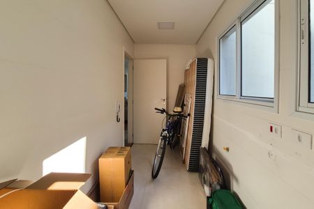 Apartamento à venda com 104m², 2 quartos e 2 vagas Apartamento à venda com 104m², 2 quartos e 2 vagasQuarto de Serviço