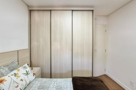 Apartamento à venda com 104m², 2 quartos e 2 vagas Apartamento à venda com 104m², 2 quartos e 2 vagasQuarto 1