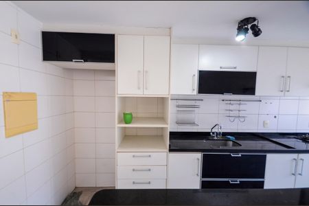 Apartamento à venda com 73m², 2 quartos e 1 vagaCozinha