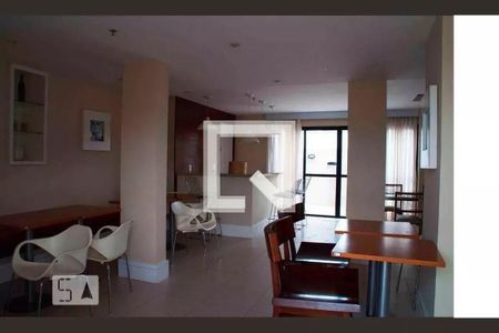 Apartamento à venda com 73m², 2 quartos e 1 vagaÁrea comum