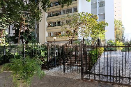 Apartamento à venda com 95m², 1 quarto e 1 vaga Apartamento à venda com 95m², 1 quarto e 1 vagaFachada