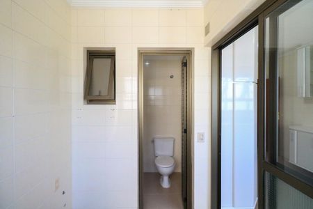 Apartamento à venda com 110m², 3 quartos e 2 vagas Apartamento à venda com 110m², 3 quartos e 2 vagasÁrea de Serviço