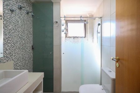 Apartamento à venda com 110m², 3 quartos e 2 vagas Apartamento à venda com 110m², 3 quartos e 2 vagasBanheiro Social