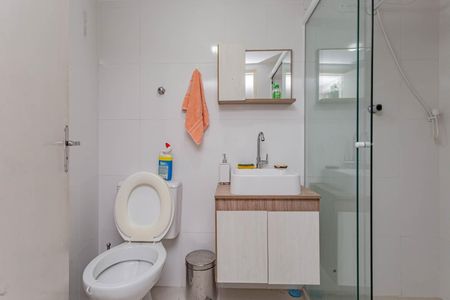 Casa à venda com 200m², 3 quartos e 2 vagasBanheiro de serviço