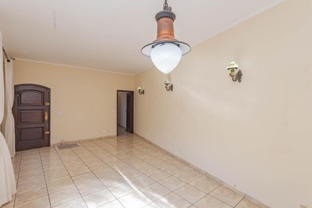 Casa à venda com 200m², 3 quartos e 2 vagasSala