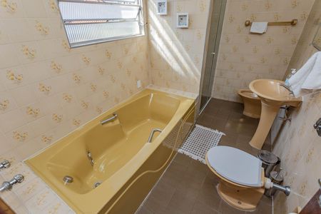 Casa à venda com 200m², 3 quartos e 2 vagasBanheiro casa 2