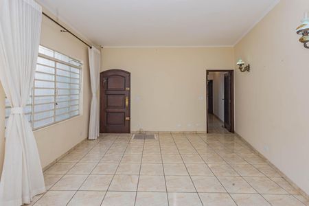 Casa à venda com 200m², 3 quartos e 2 vagasSala
