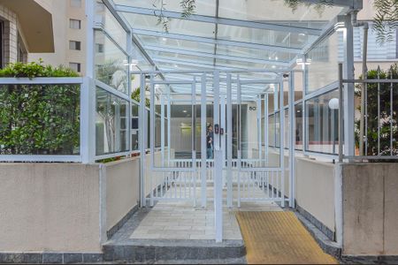 Apartamento à venda com 72m², 3 quartos e 1 vagaFachada e portaria