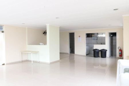 Apartamento à venda com 72m², 3 quartos e 1 vagaÁrea comum - Salão de festas