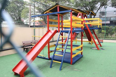 Apartamento à venda com 72m², 3 quartos e 1 vagaÁrea comum - Playground