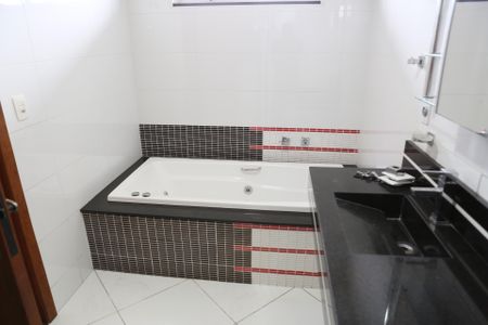 Apartamento para alugar com 209m², 4 quartos e 3 vagasSuíte Banheiro