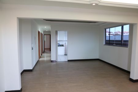 Apartamento para alugar com 209m², 4 quartos e 3 vagasSala