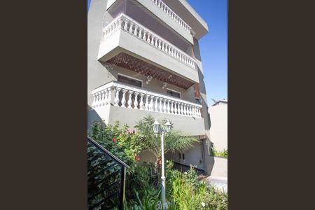 Apartamento para alugar com 55m², 2 quartos e 1 vaga Apartamento para alugar com 55m², 2 quartos e 1 vagaFachada