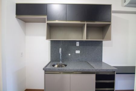 Cozinha de kitnet/studio para alugar com 1 quarto, 21m² em Chácara Santo Antônio (zona Sul), São Paulo