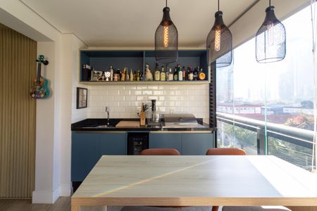 Apartamento à venda com 70m², 2 quartos e 2 vagasVaranda