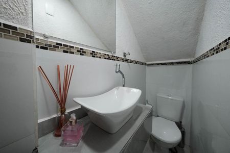 Lavabo 2 de casa à venda com 3 quartos, 160m² em Vila Nhocuné, São Paulo