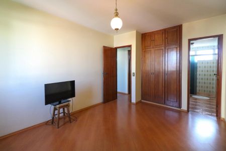 Apartamento à venda com 105m², 2 quartos e 1 vagaSuíte