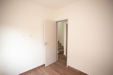 Casa à venda com 124m², 3 quartos e 2 vagasQuarto 2