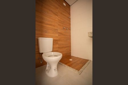 Casa à venda com 124m², 3 quartos e 2 vagasBanheiro 