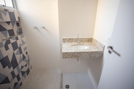 Casa à venda com 124m², 3 quartos e 2 vagasBanheiro da Suíte