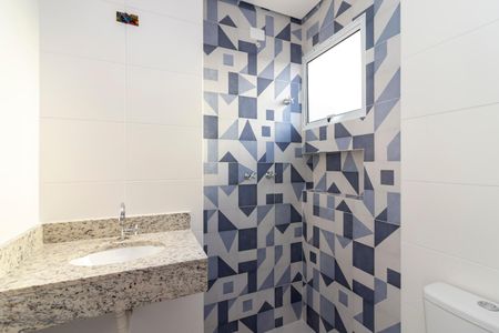 Casa de condomínio à venda com 124m², 3 quartos e 2 vagasBanheiro da Suíte