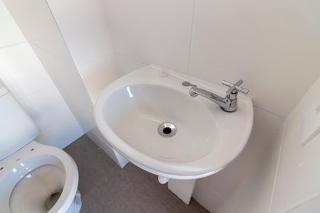 Casa de condomínio à venda com 124m², 3 quartos e 2 vagasBanheiro 3