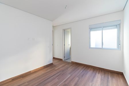 Casa de condomínio à venda com 124m², 3 quartos e 2 vagasSuíte